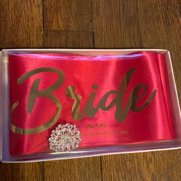 Engagement Pack - Picture 5 of 7